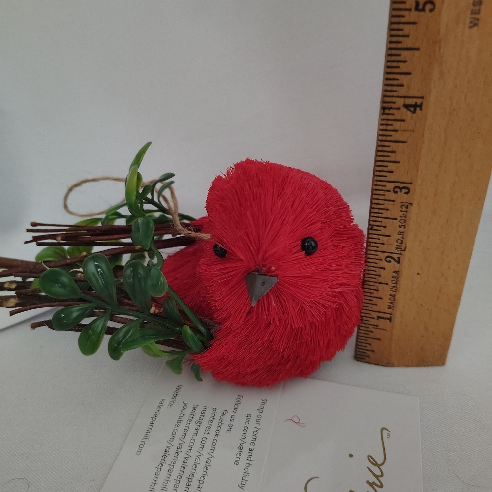 🎄6 Red Bird Ornaments with Green Accents - Picture 3 of 5